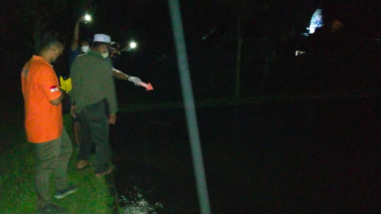 Ditinggal Sendiri, Bocah Tuna Wicara di Tulungagung Ditemukan Mengambang di Kolam Ikan