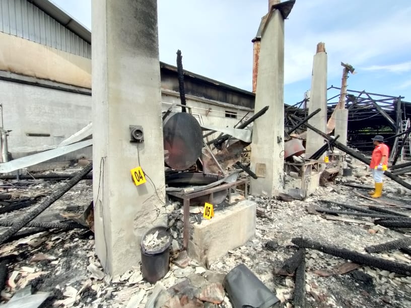 Ungkap Penyebab Kebakaran Pabrik Kacang Sanghai Tulungagung, Tim Labfor Polda Jatim Diterjunkan