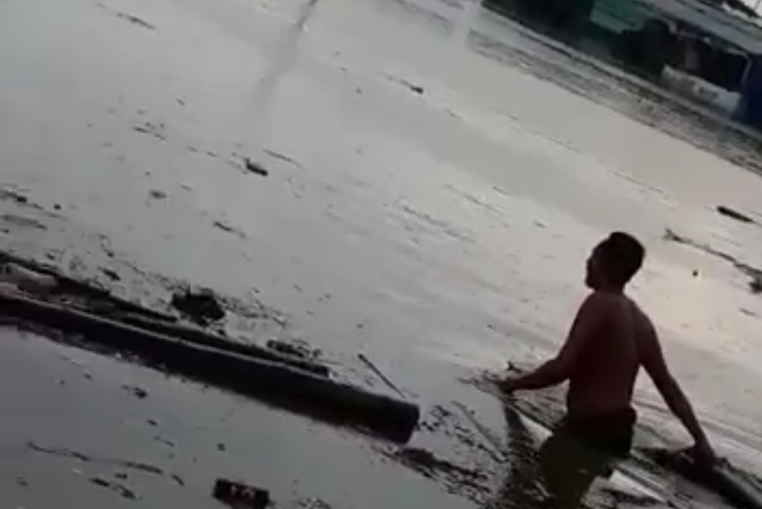 Agar Banjir Rob di Gresik Tak Terulang, Harus Dibangun 15 Kilometer Break Water, Anggaran Pemkab Tak Mampu!