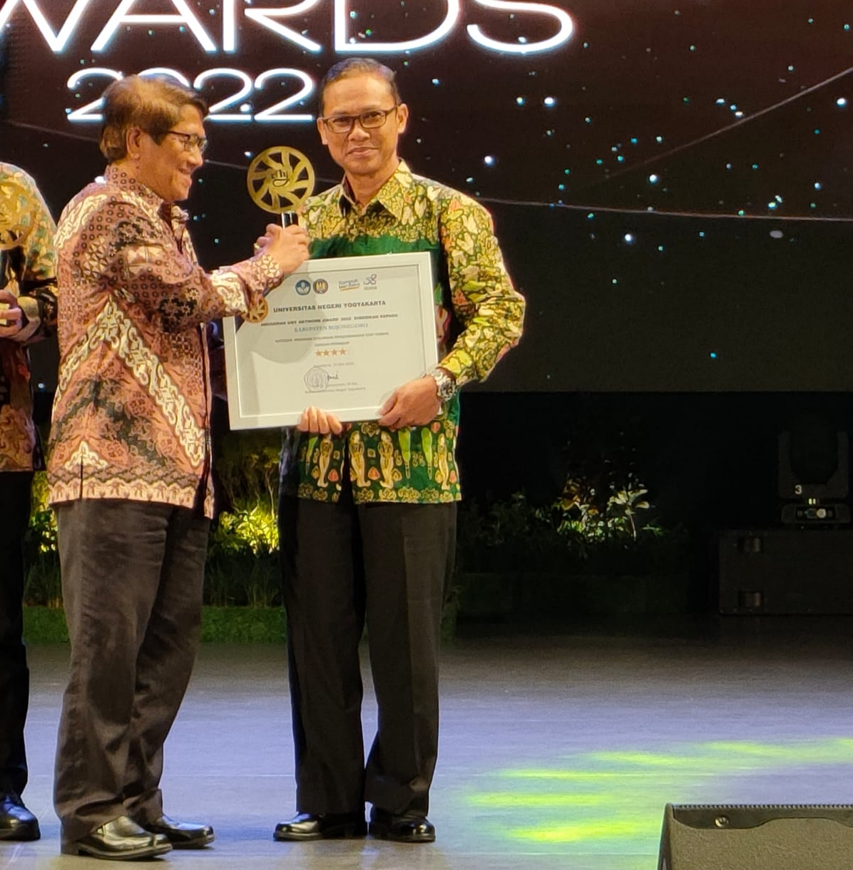 Sukses Kembangkan SDM, Pemkab Bojonegoro Raih Bintang 4 Anugerah UNY Award 2022