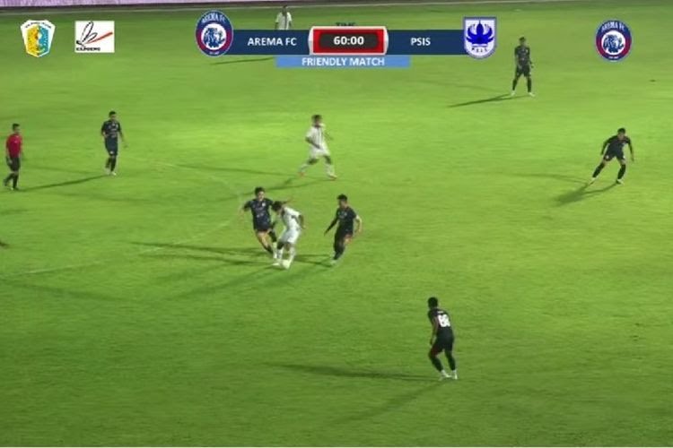 Disaksikan Ribuan Aremania, Arema FC Kalahkan PSIS Semarang 2-0