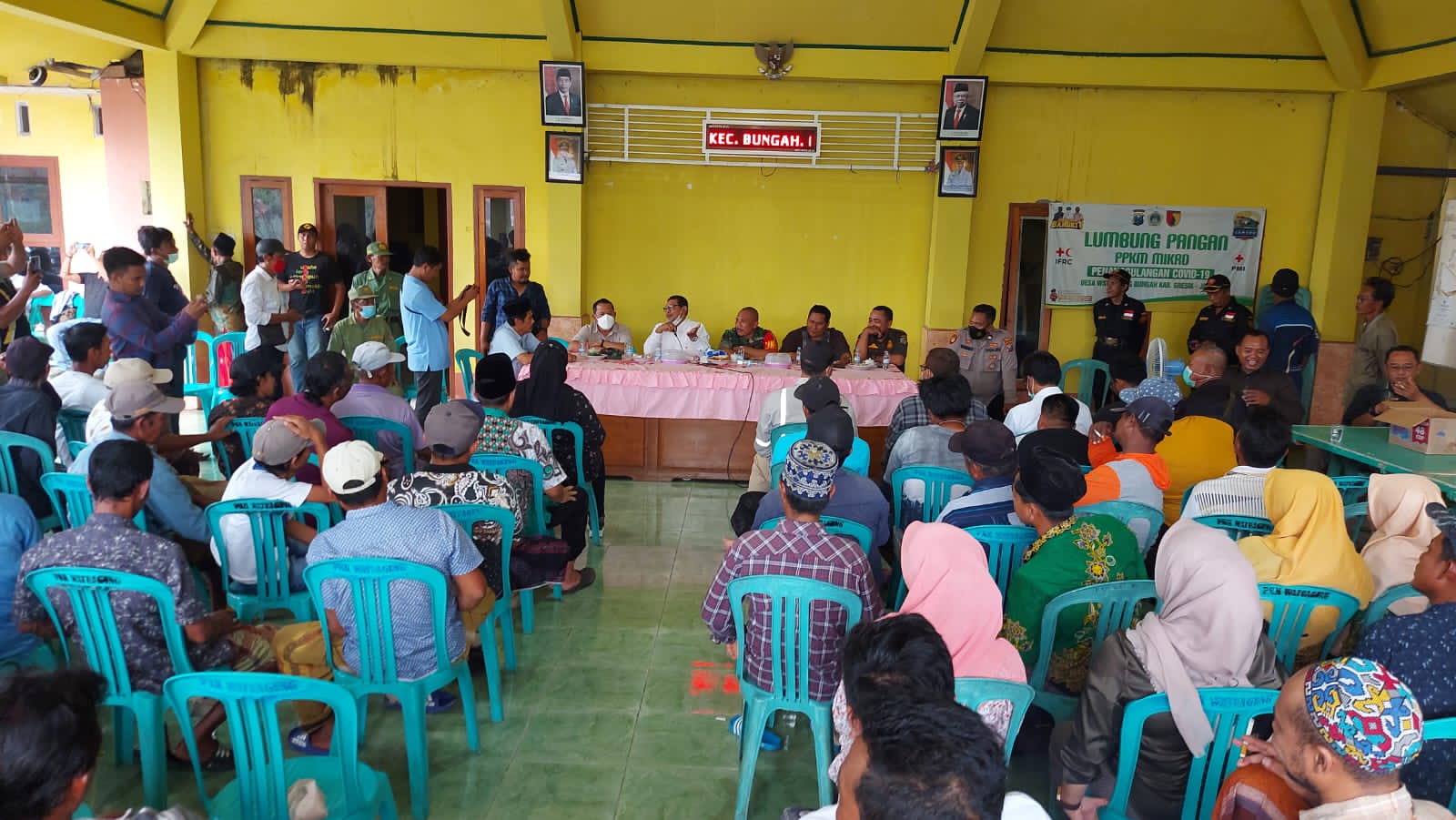 Warga Pesisir Mengare Gresik Tuding Reklamasi JIIPE Penyebab Jebolnya Tanggul Tambak