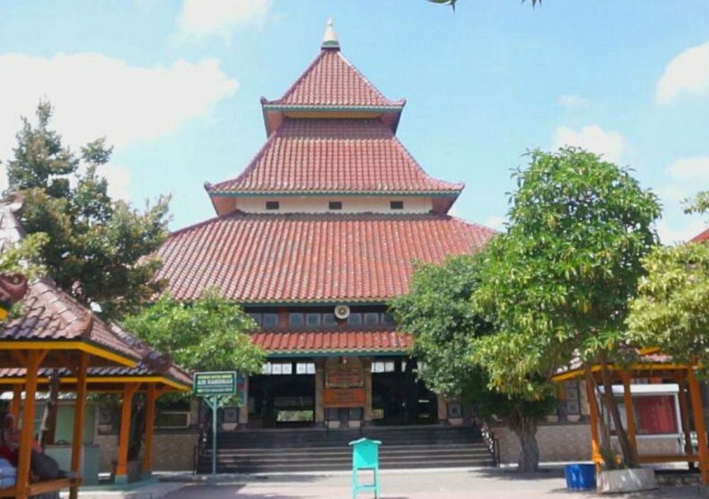 Tarik Wisatawan, Disparbud Lamongan Lakukan Peremajaan Fasilitas Wisata