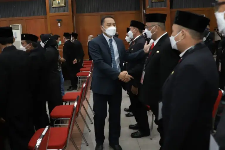 Wali Kota Surabaya Akan Habisi ASN yang Terpengaruh Kepentingan Politik