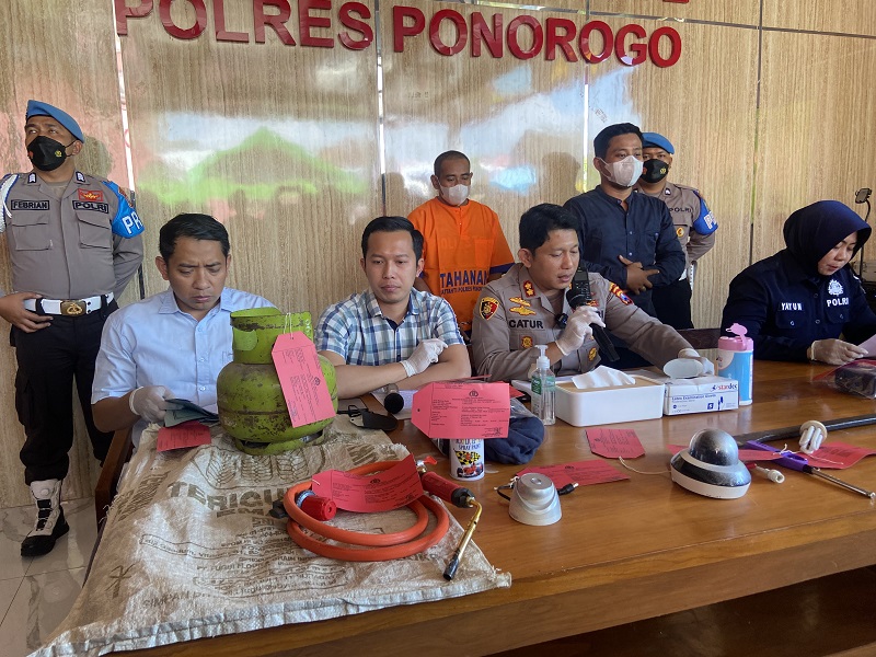 Sempat Kabur, Pembobol Mesin ATM Ini Ketangkap Karena Motornya Ketinggalan