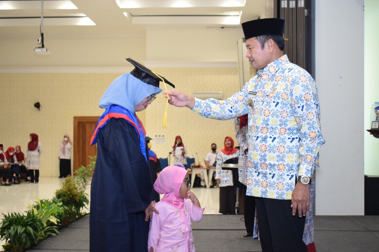 Wisuda SOTH Angkatan II Pertama Se-Jatim Luluskan 173 Orang Tua Hebat