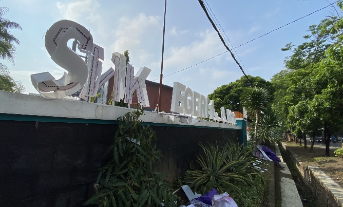 Bentrok Suporter Futsal di Ponorogo, Papan Nama SMKN 1 Jenangan Rusak