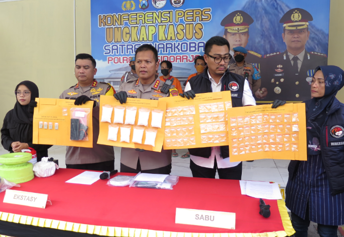 Polresta Sidoarjo Sita Sabu 1 Kg dari Dua Pengedar