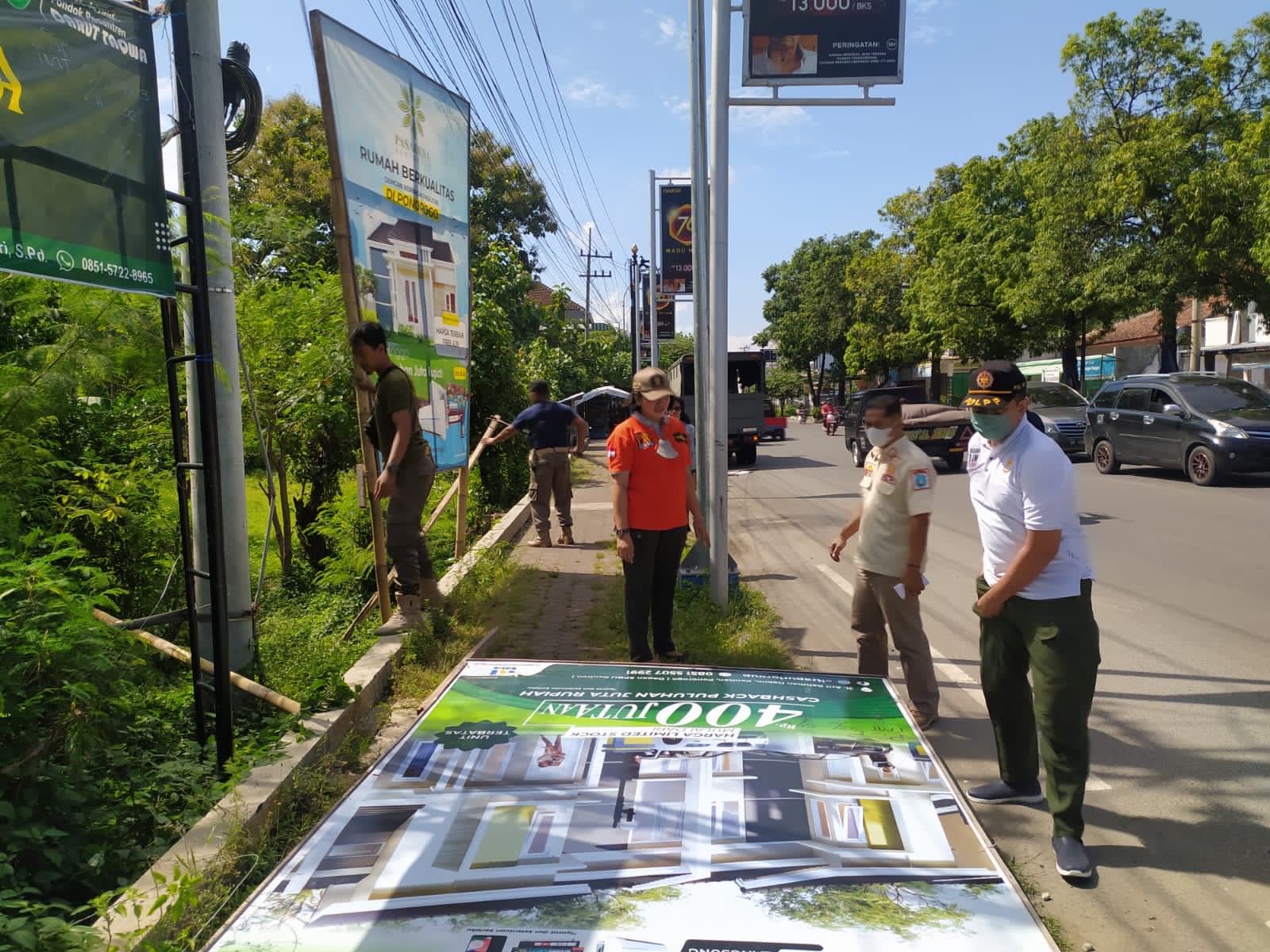 ‘Sweeping’ Reklame Ilegal, Satpol PP Ponorogo Sasar Wilayah Kota