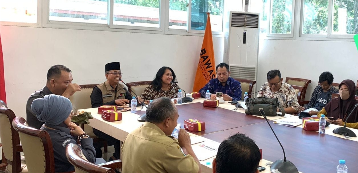 Satu Tahun Jelang Pemilu, Bawaslu Jatim Gelar Apel Siaga Pengawasan