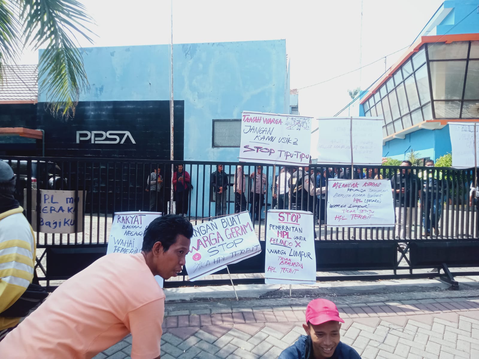 Meski Pernah Didatangi Jokowi, Persoalan Tanah Warga Lumpur Kabupaten Gresik Belum Tuntas