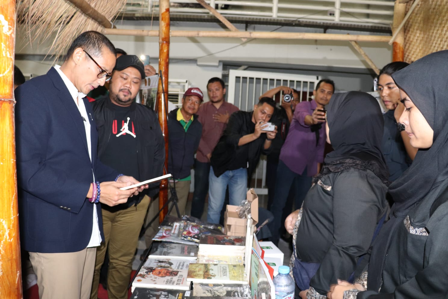 Sandiaga Uno Apresiasi Pertumbuhan Ekonomi Kreatif di Gresik