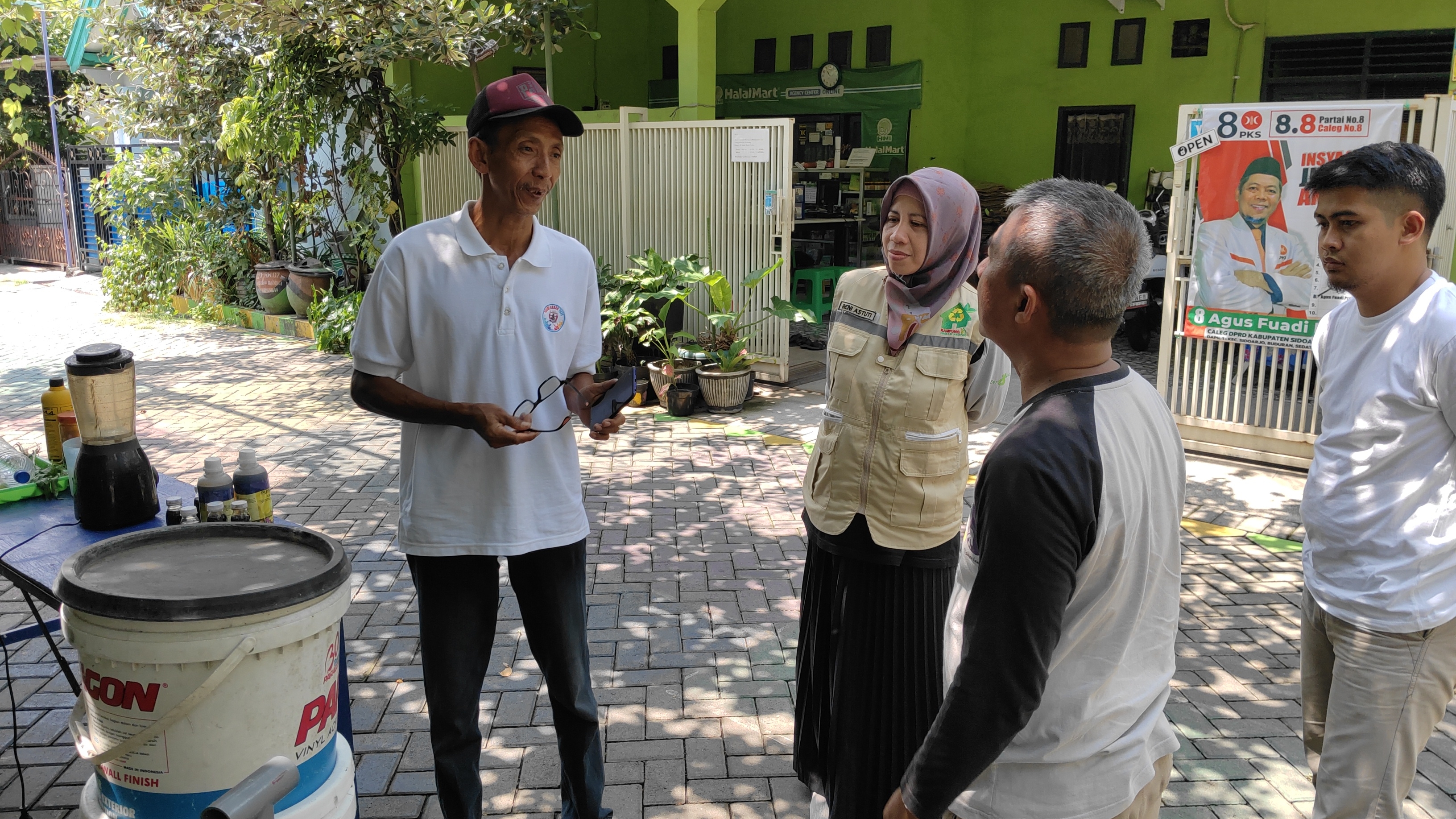 Peduli Kelola Sampah, Warga Lamongan Belajar Kelola Sampah di Kampung Edukasi Sampah Sidoarjo.