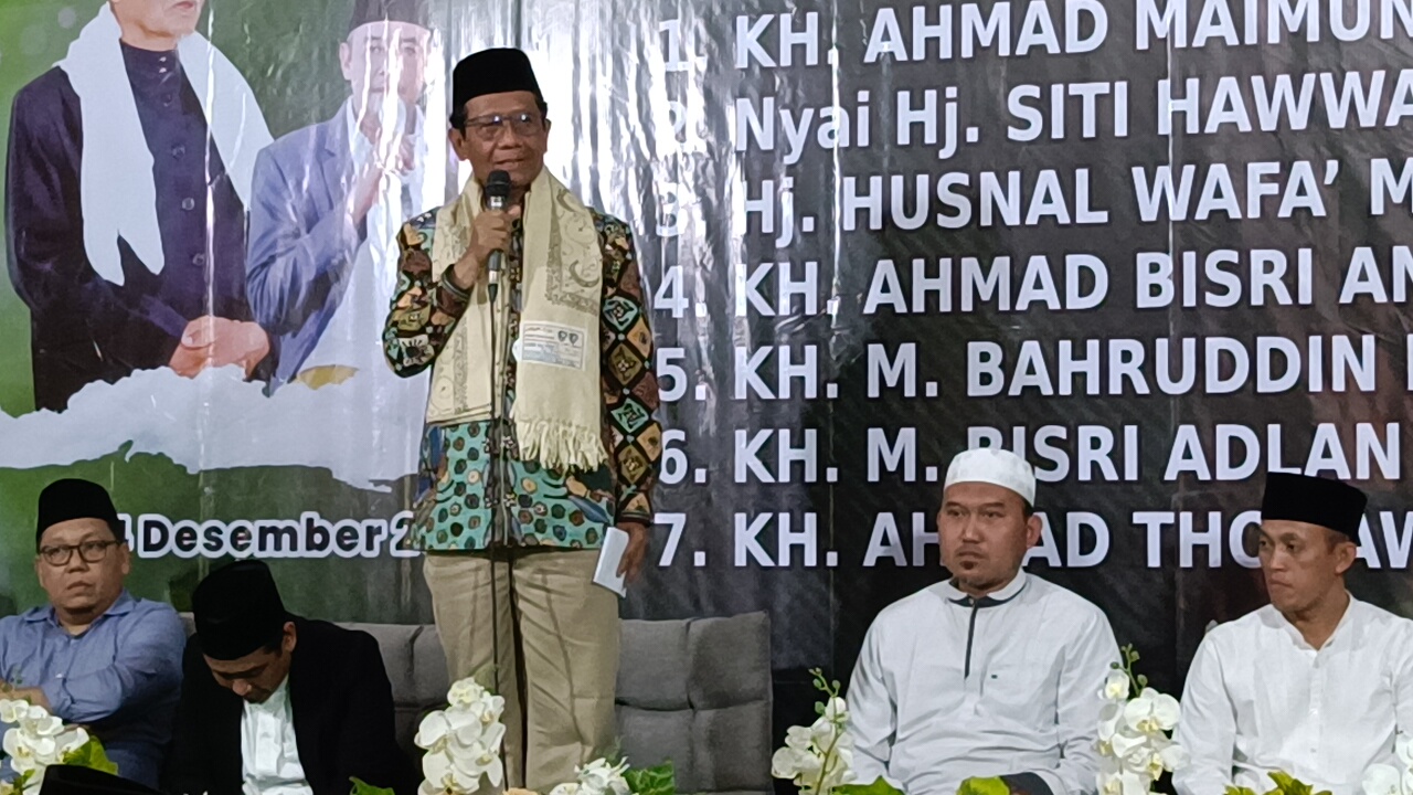 Hadiri Haul Ponpes Al-Ishlah Gresik, Mahfud MD Yakin Kalangan Pesantren Punya Pendirian Kuat Soal Kepemimpinan
