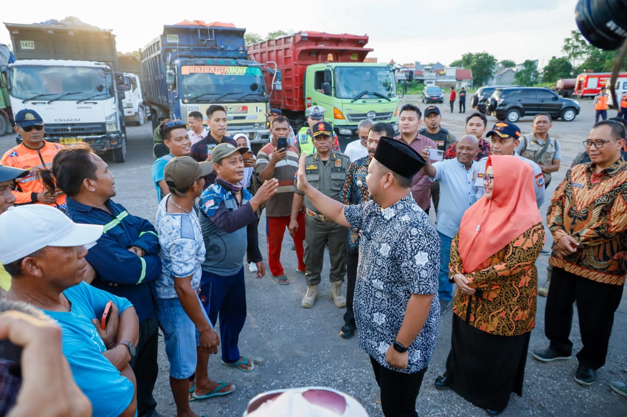 Segini Tarif Parkir di Tempat Khusus Parkir Sidayu Gresik, Sopir Dump Truk Wajib Tahu