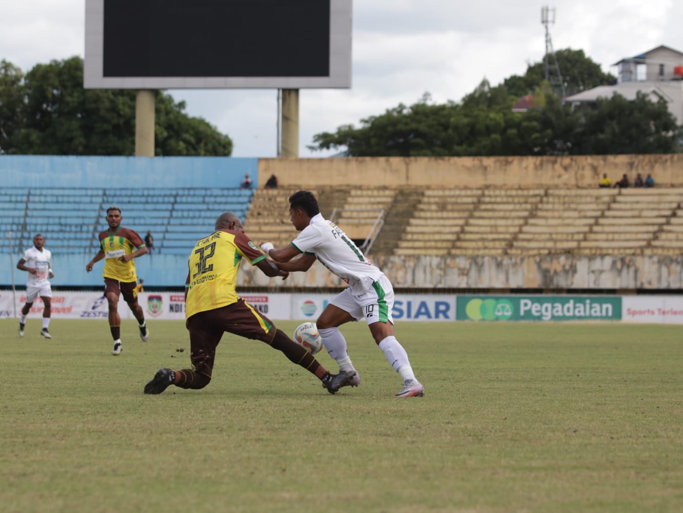 Gresik Balas Persewar Waropen Usai Dapat Hadiah Penalti, Skor 0-1
