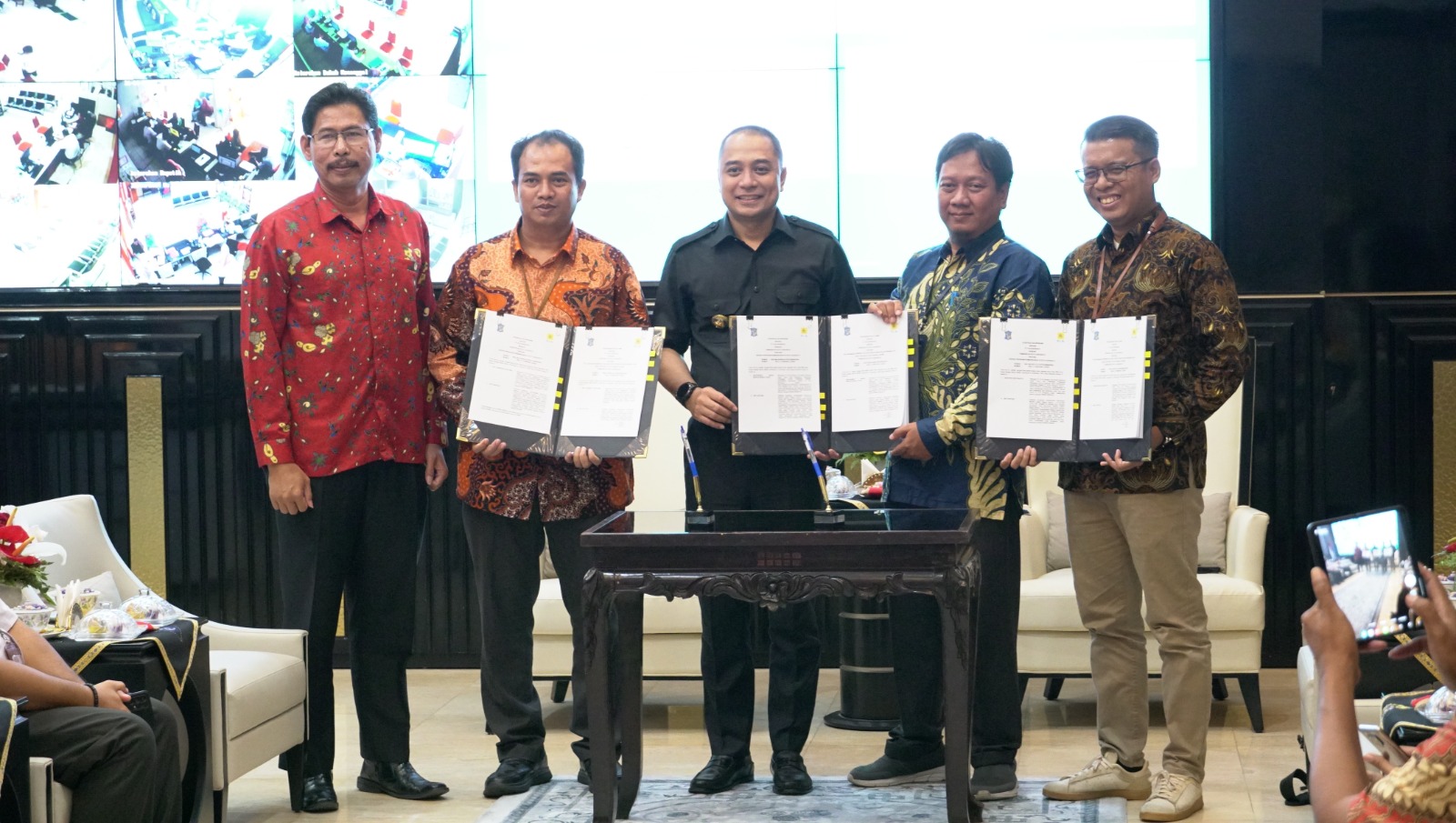 PLN Teken MoU dengan Pemkot Surabaya Untuk Kerja Sama Pajak Barang dan Jasa Atas Tenaga Listrik