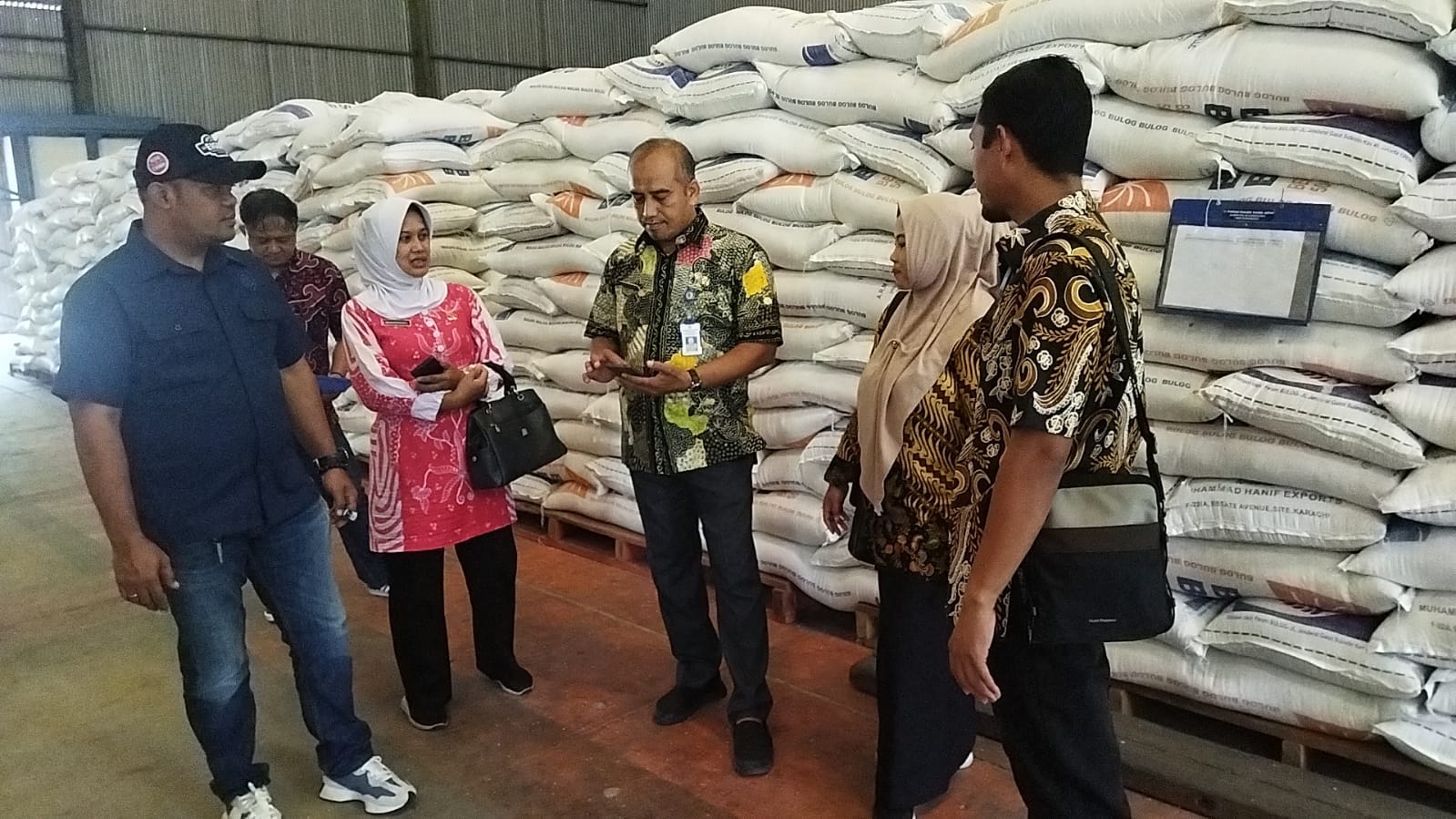 Polres Bojonegoro Bersama Tim TPID Sidak di Gudang Beras Bulog dan Penggilingan Padi