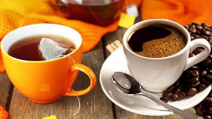 Untuk Teman Lembur, Pilih Kopi atau Teh?