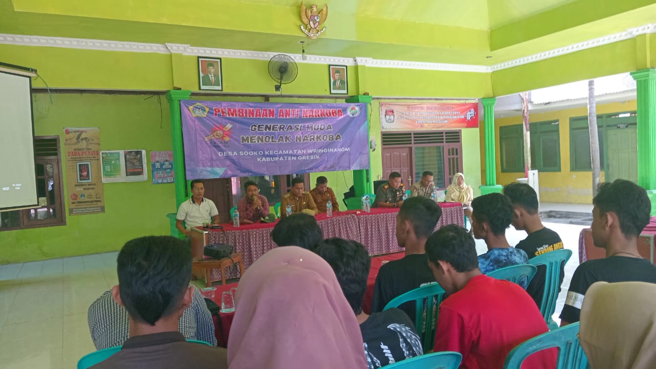 Polisi Bekali Pengetahuan tentang Kenakalan dan Bahaya Narkoba kepada Remaja Desa Sooko