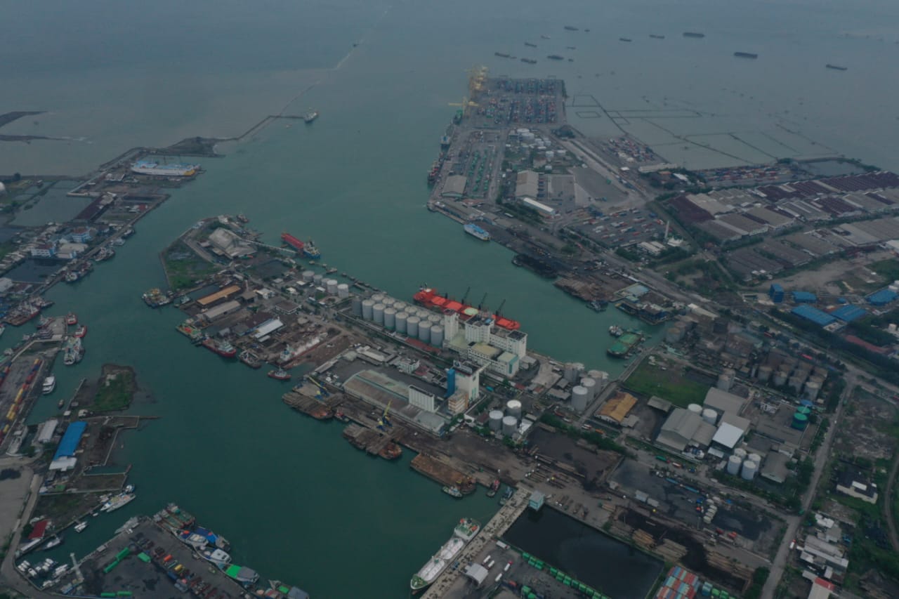 Pelindo Cabang Pelabuhan Tanjung Emas Semarang Lakukan Perencanaan dan Investasi Jangka Panjang Antisipasi Banjir Rob di Kawasan Pelabuhan