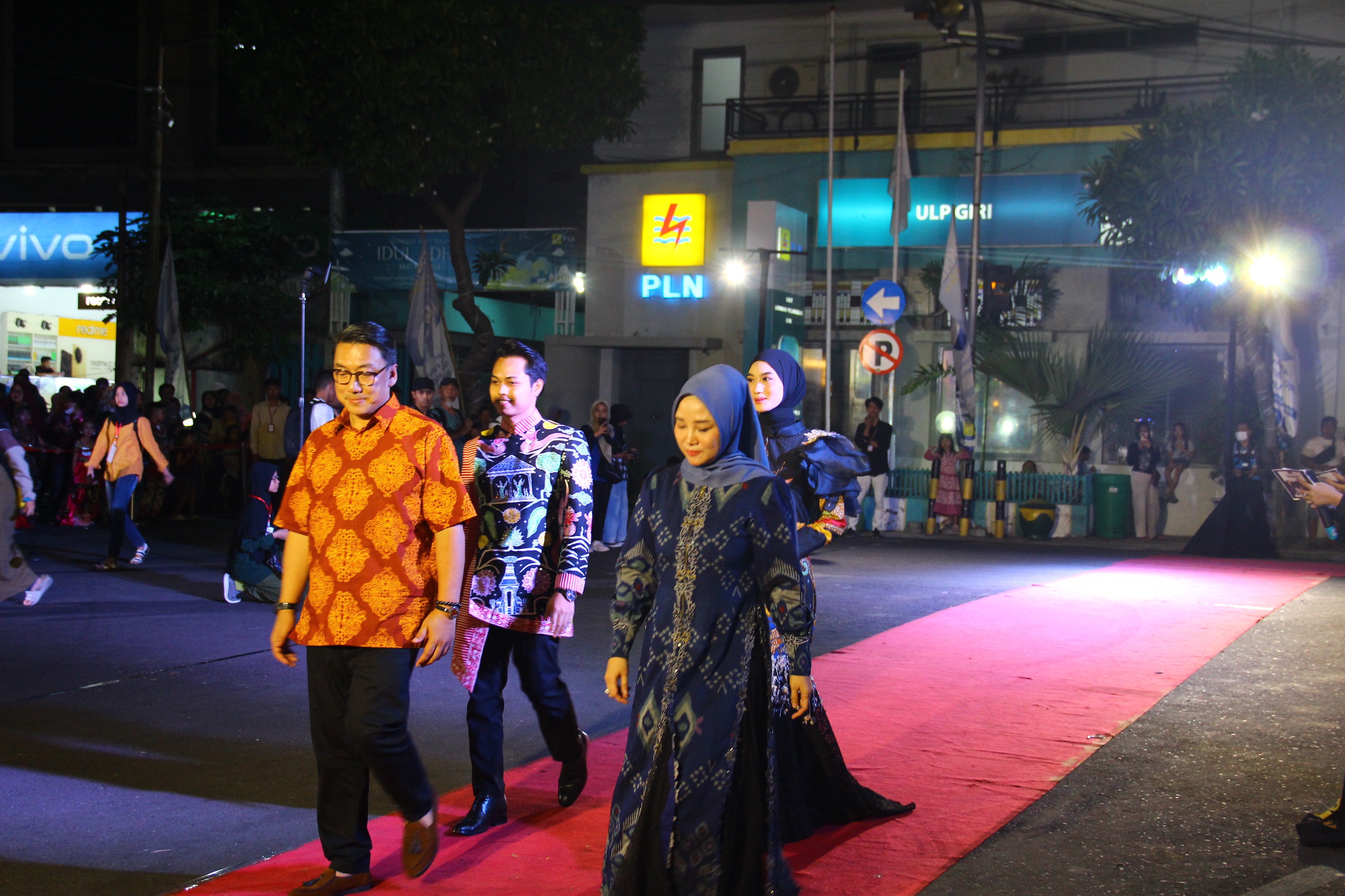 Smelting Dukung Gelaran Batik Gresik Fashion Street di Dekranasda Fest