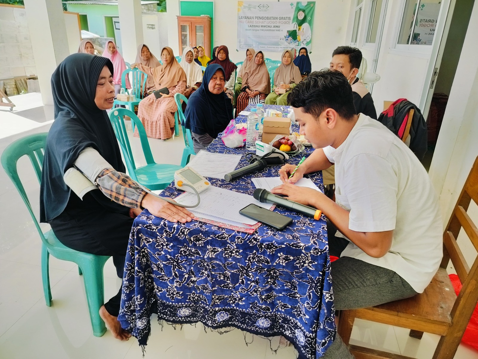 Sambut 1 Muharram, UPZIS NU Care LAZISNU MWCNU Jenu Berikan Pengobatan Gratis Kepada Masyarakat