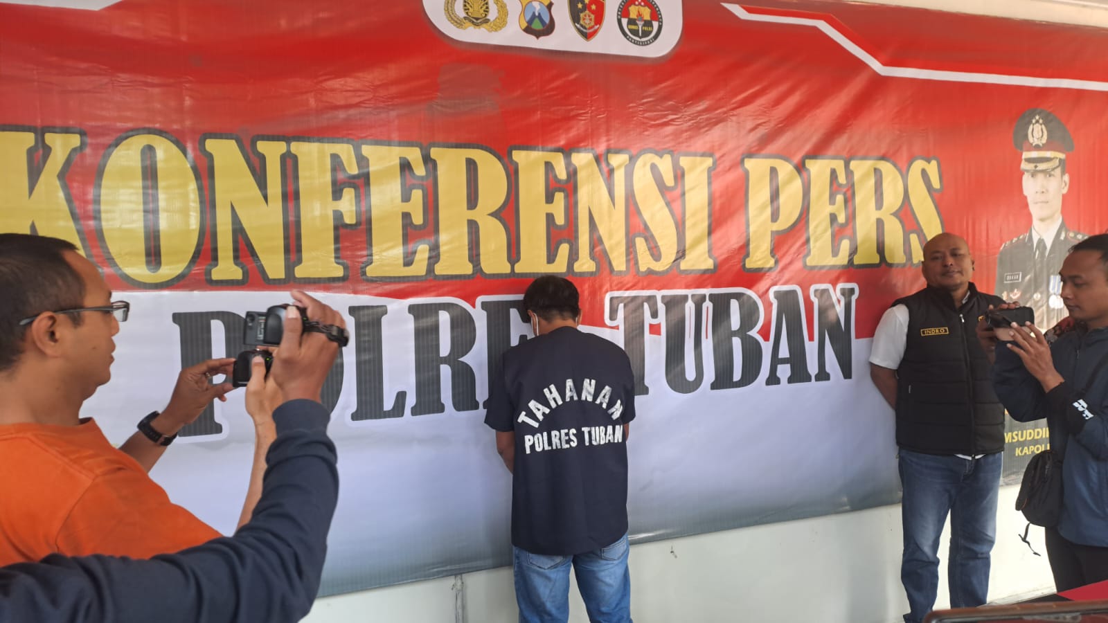 Kepergok Mencuri Kayu, Pria di Tuban Ini Bacok Petugas Perhutani