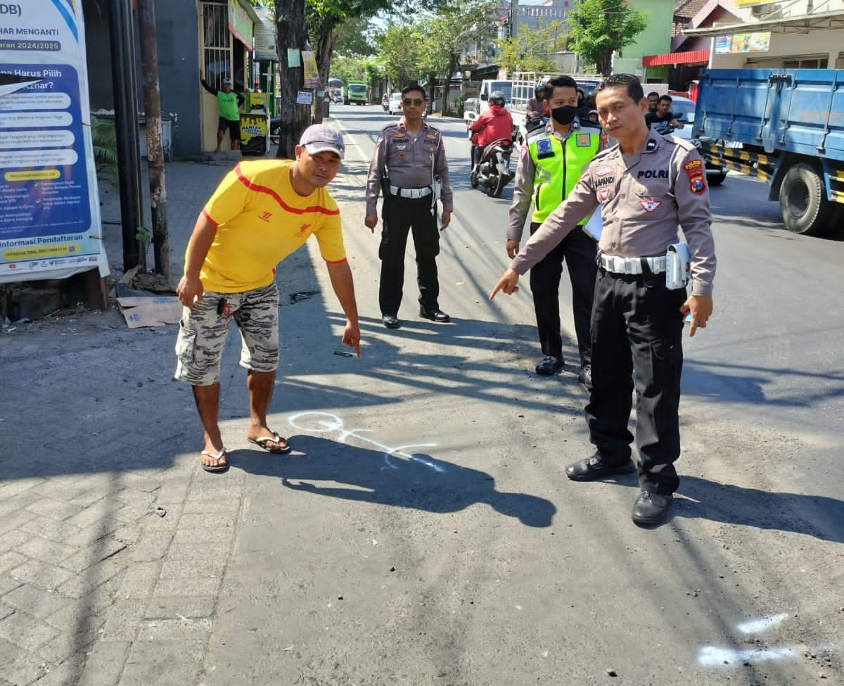 Tragis, Balita dan Ibunya Meninggal Dunia Usai Kecelakaan di Jalan Raya Menganti Kabupaten Gresik