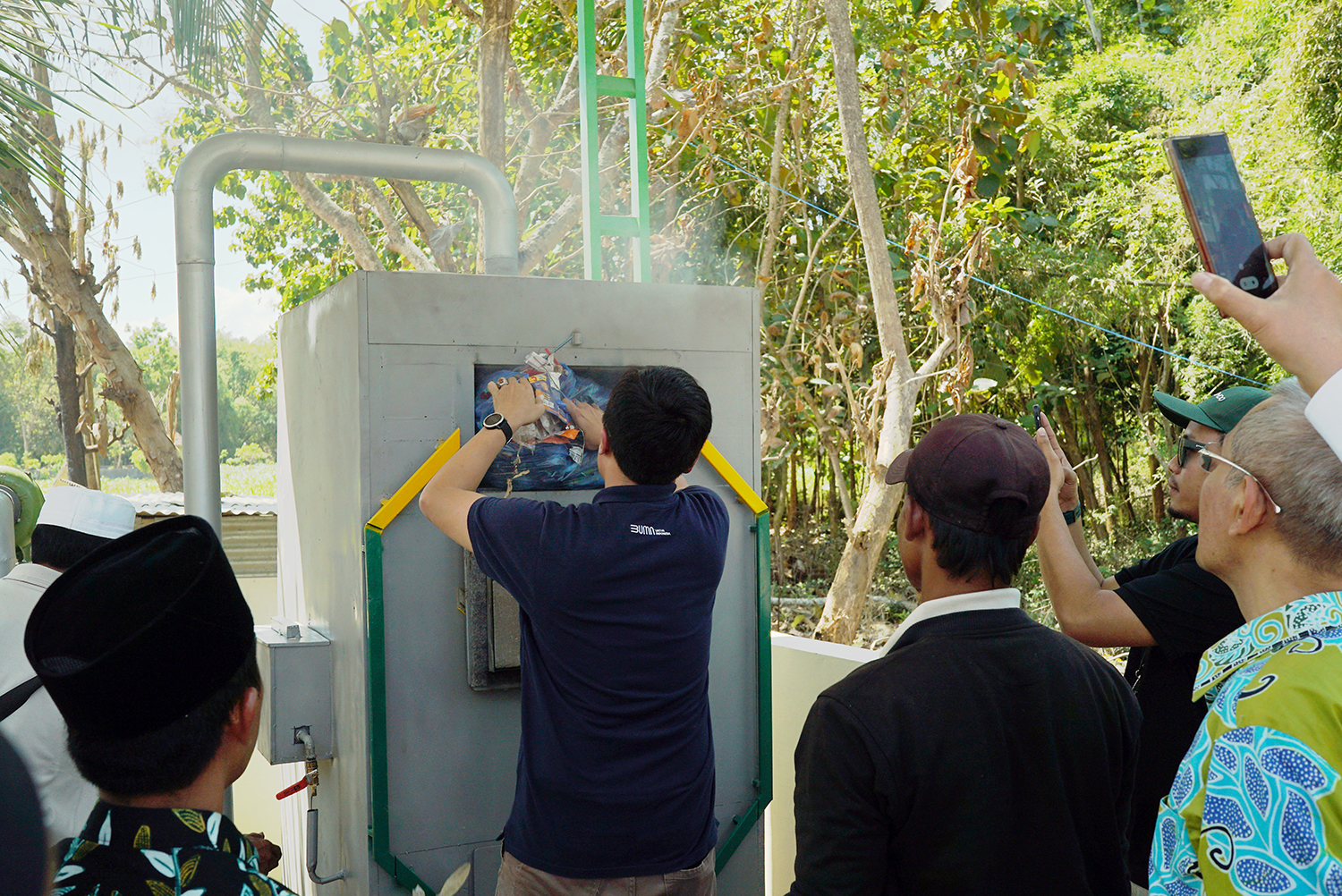 SPTP Hadirkan Incinerator Pondok Pesantren, Pertama di Indonesia