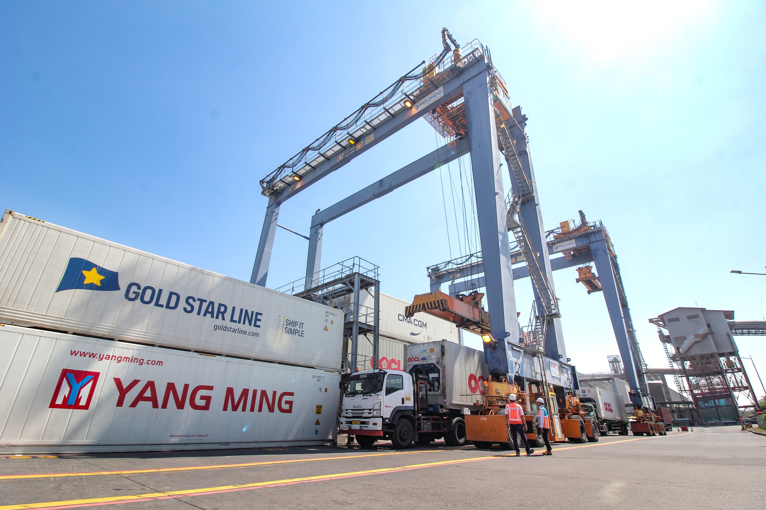 Terminal Teluk Lamong Perkuat Operasional dengan Tambahan Dua Unit RTGC