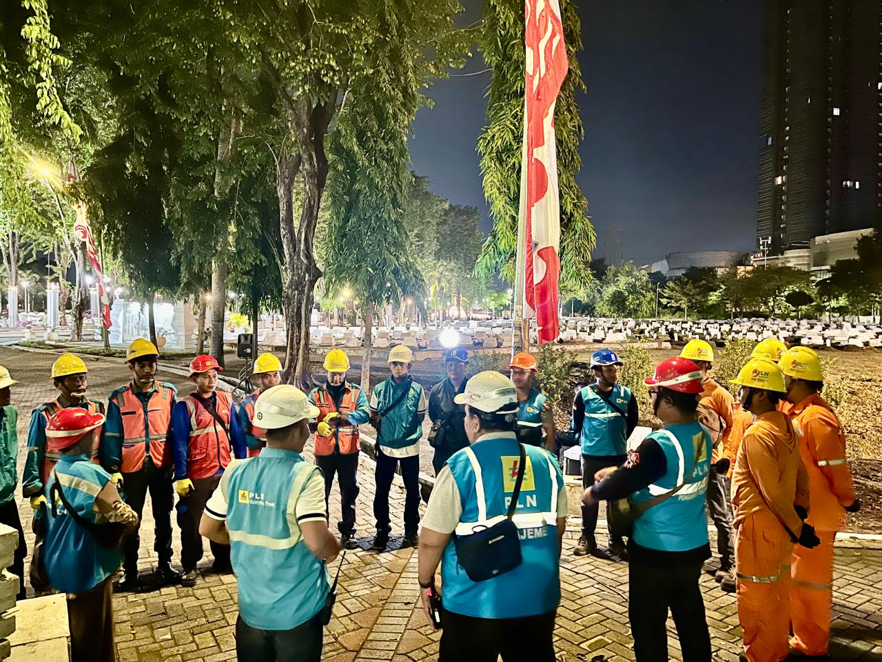 Kesigapan PLN UP3 Surabaya Selatan dalam Siaga Keandalan Listrik di Acara Apel Kehormatan dan Renungan Suci