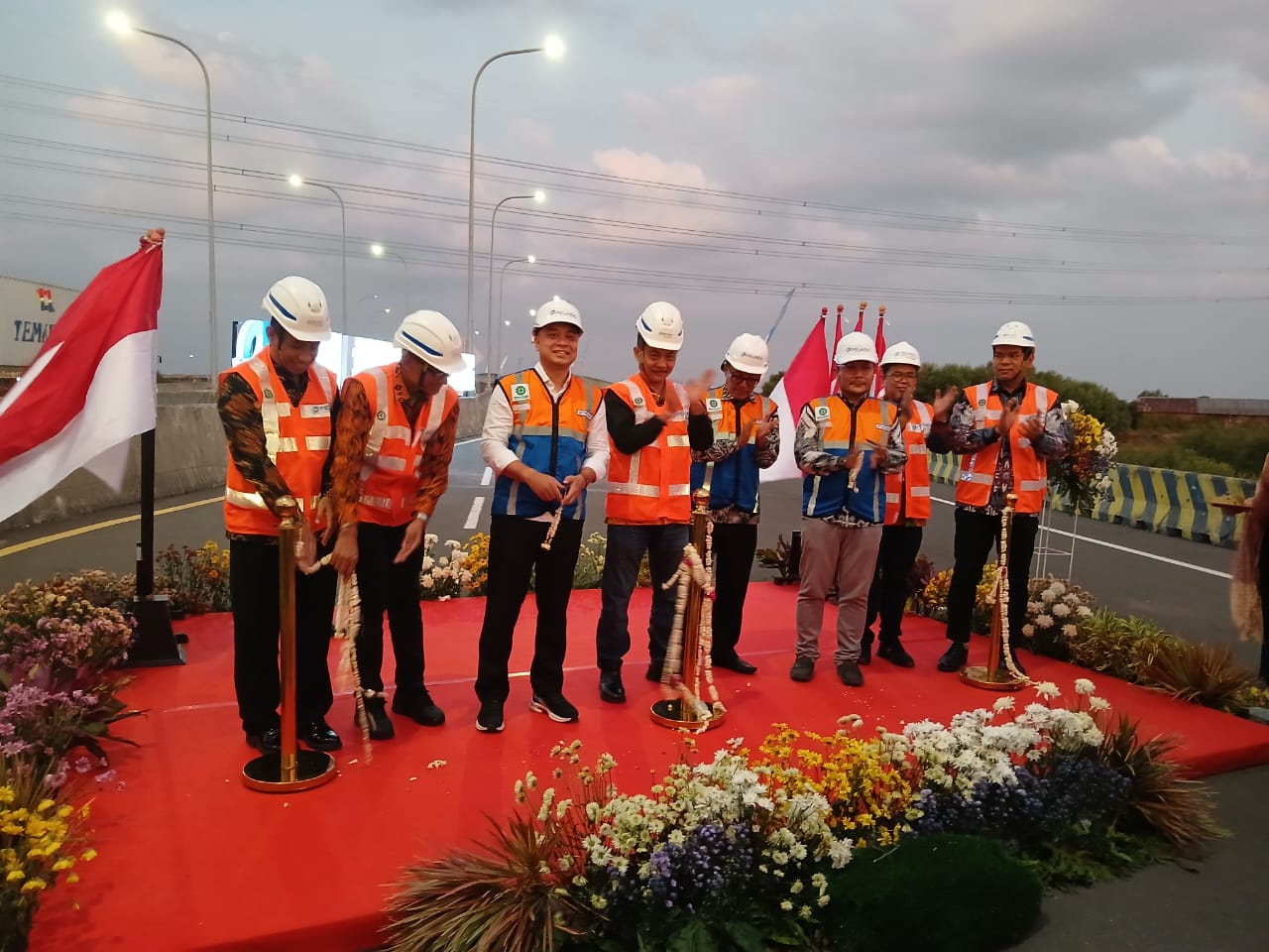 Wali Kota Eri Resmikan Operasional Flyover Terminal Teluk Lamong