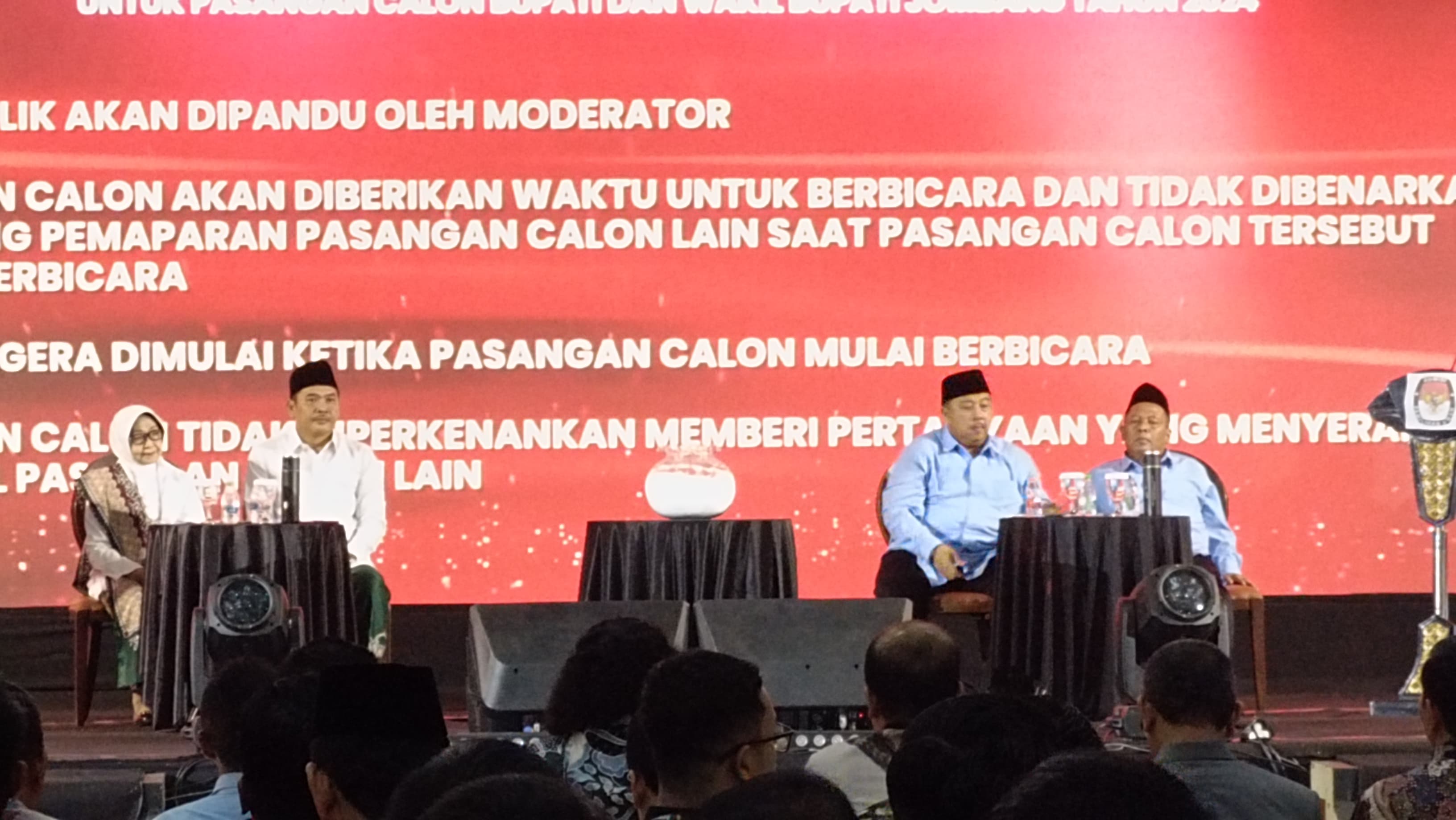 Debat Publik Pertama Pilkada Jombang Digelar, MuRah dan WarSa Adu Ide Soal Ekonomi Pendidikan Pembangunan
