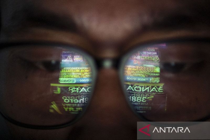 Solusi mengatasi "pandemi" judi "online"