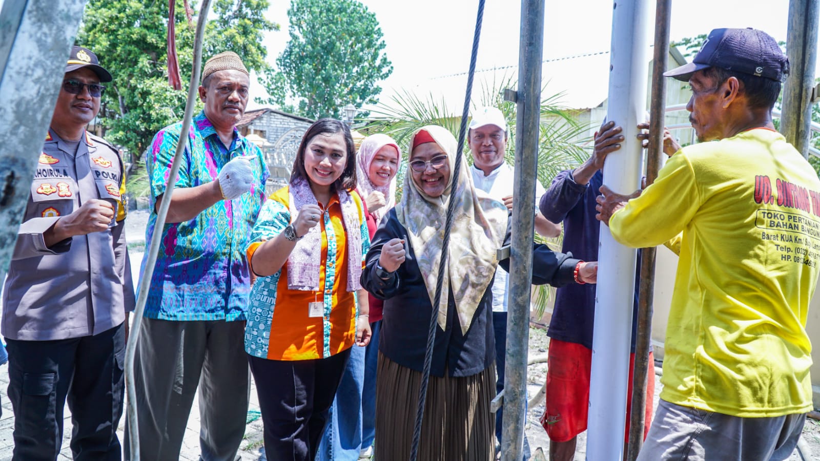 Serah Terima CSR Biopori di Desa Randuboto Sidayu Gresik, Plt Bupati Gresik Sebut Solusi Atasi Sampah Organik