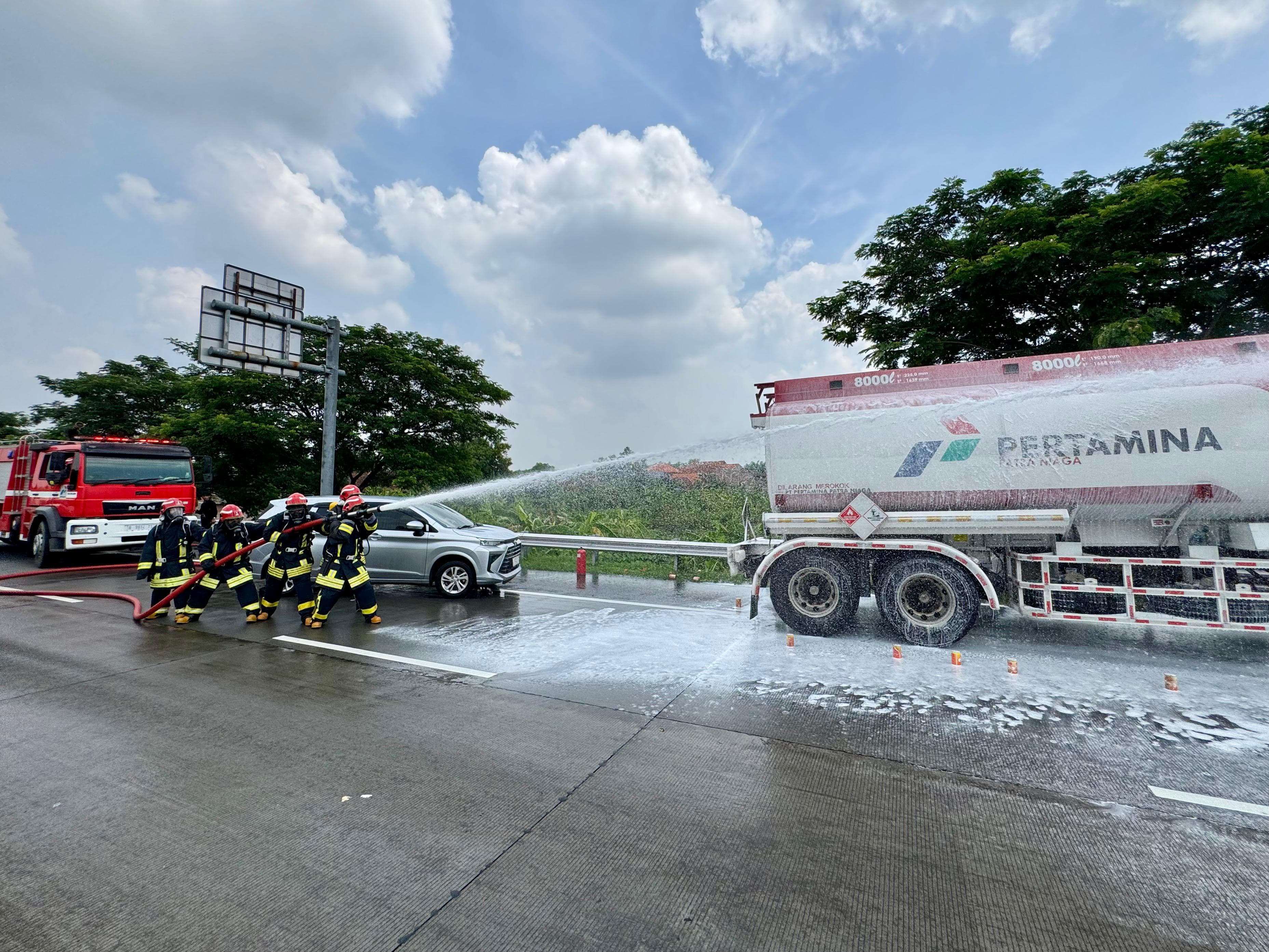 KNKT Apresiasi Simulasi Penanganan Laka Tangki BBM di Tol Penompo
