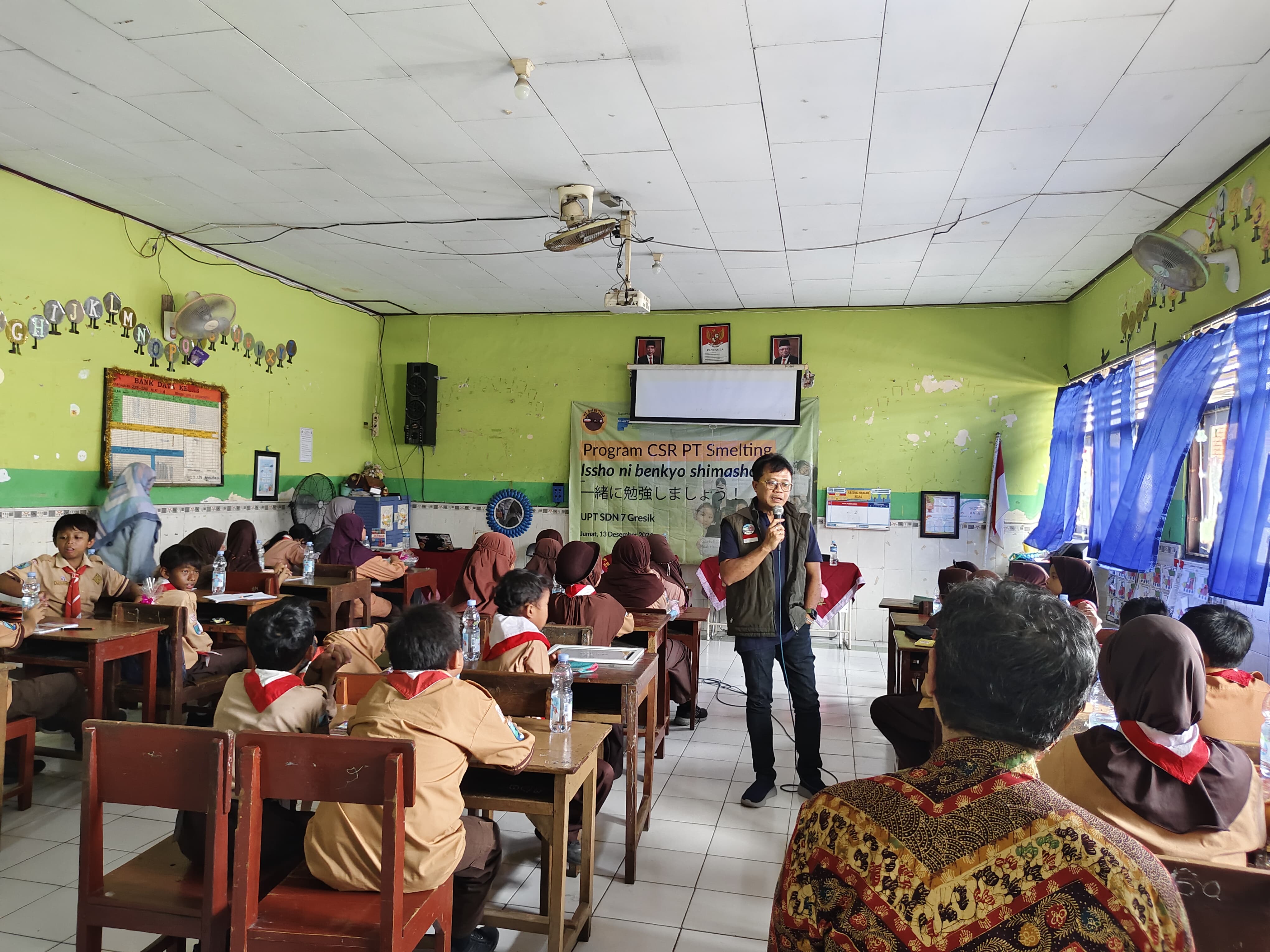 Smelting Menjalankan Program CSR di Bidang Pendidikan Japanese Language Program di SDN 7 Gresik