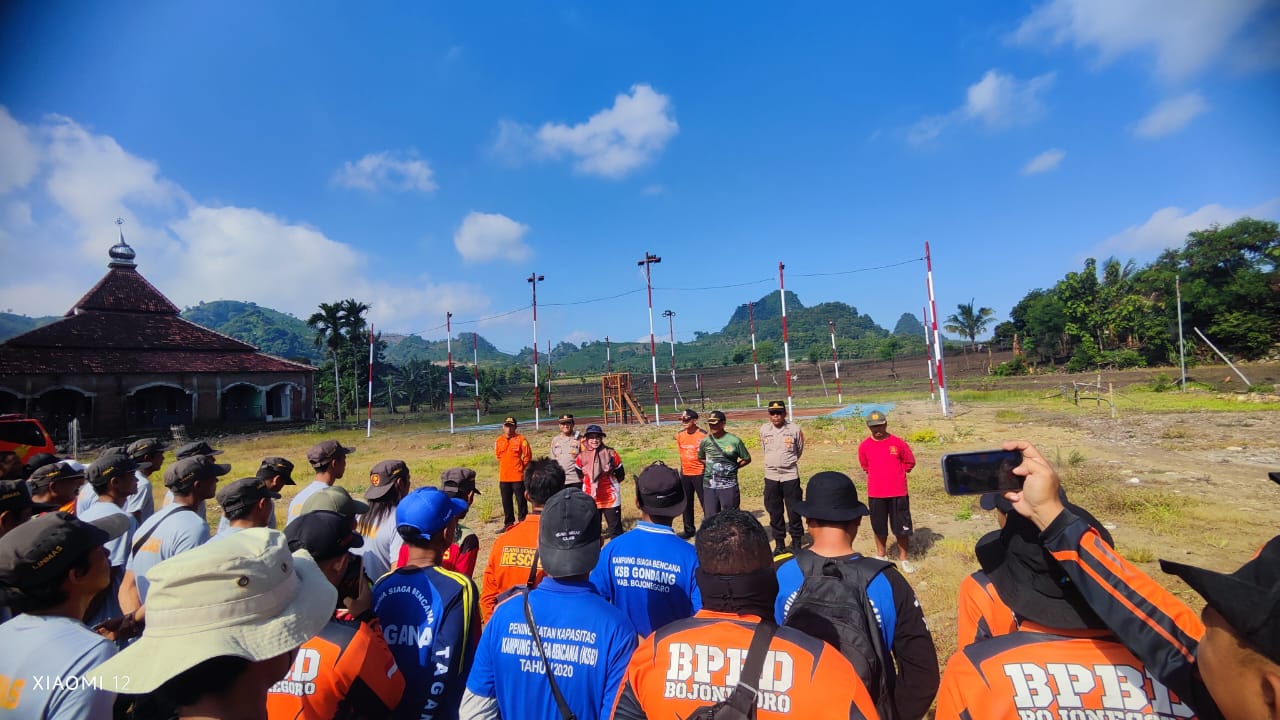 Hendak Pergi ke Sawah, Pasutri di Bojonegoro Terseret Banjir saat Melintasi Sungai