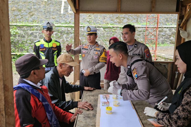 Polres Probolinggo Gelar Tes Urine Sopir Jeep Wisata Bromo