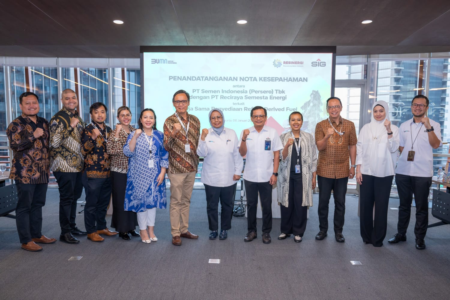 SIG Gandeng Resinergi untuk Tingkatkan Penggunaan Bahan Bakar Alternatif dari Sampah Perkotaan