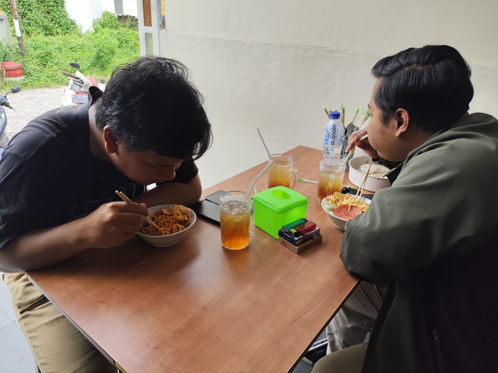 Strategi Pelaku UMKM di Tengah Kenaikan Harga Cabai: Penjual Mie Ayam Putar Otak Jaga Cita Rasa