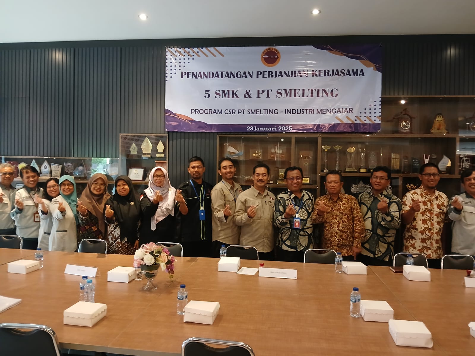 Gandeng Lima SMK di Gresik, PT Smelting Gelar Program Industri Mengajar Tahap 3
