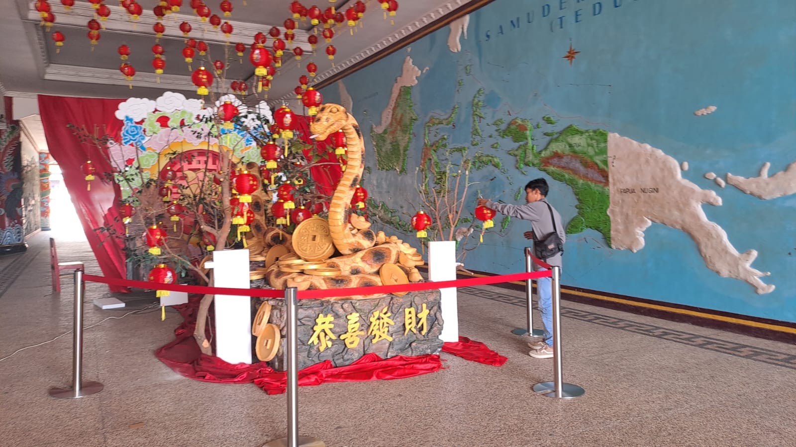 TITD Kwan Sing Bio Tuban Sambut Imlek 2576 dengan Shio Ular Kayu dan Ratusan Lampion