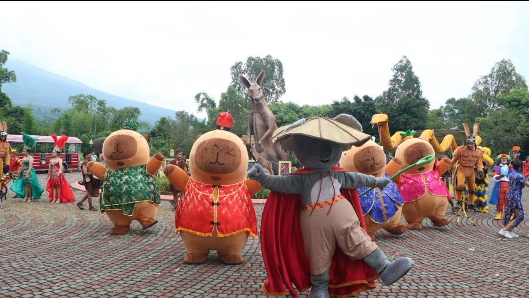 Taman Safari Prigen Hadirkan Parade Satwa dan Barongsai, Kenaikan Pengunjung Capai 50 Persen