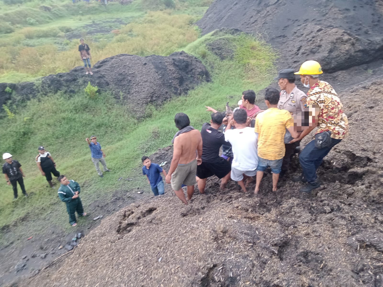 Remaja di Jember Tewas Tersambar Petir Saat Mencari Jamur Blontong, Begini Kronologinya