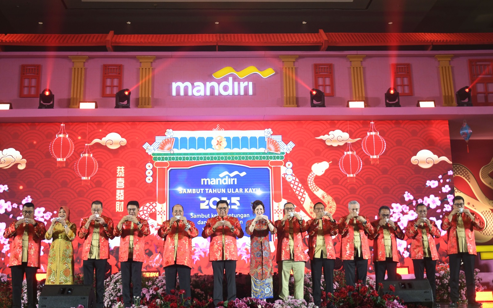 Meriahkan Imlek 2025 Bersama Nasabah di 3 Kota, Bank Mandiri Perkuat Layanan dan Inovasi Digital