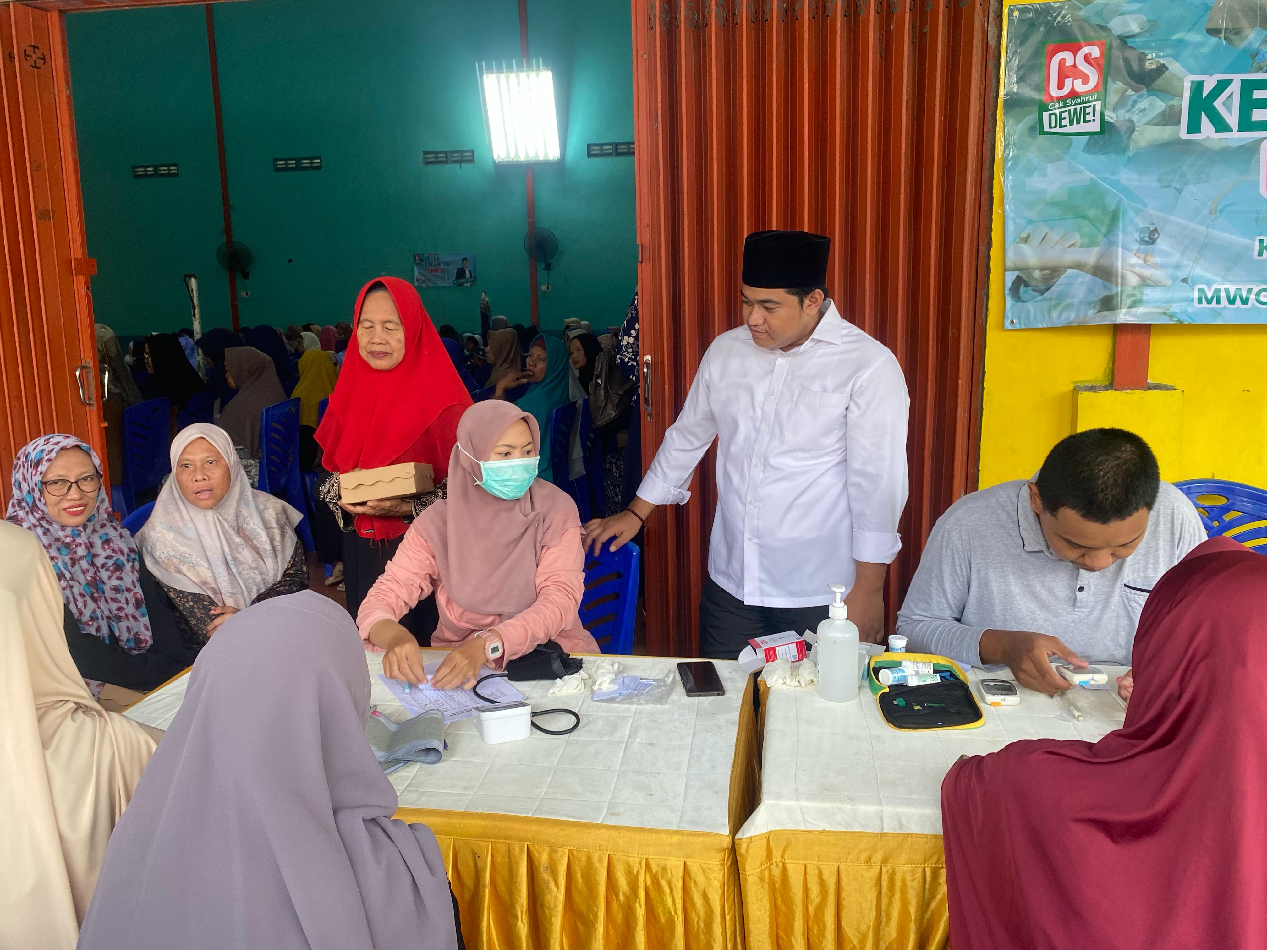 Ketua DPRD Gresik Sosialisasikan Alur Layanan Kesehatan dan Gelar Cek Kesehatan Gratis Bersama Klinik Mabarrot Hasyimiyah