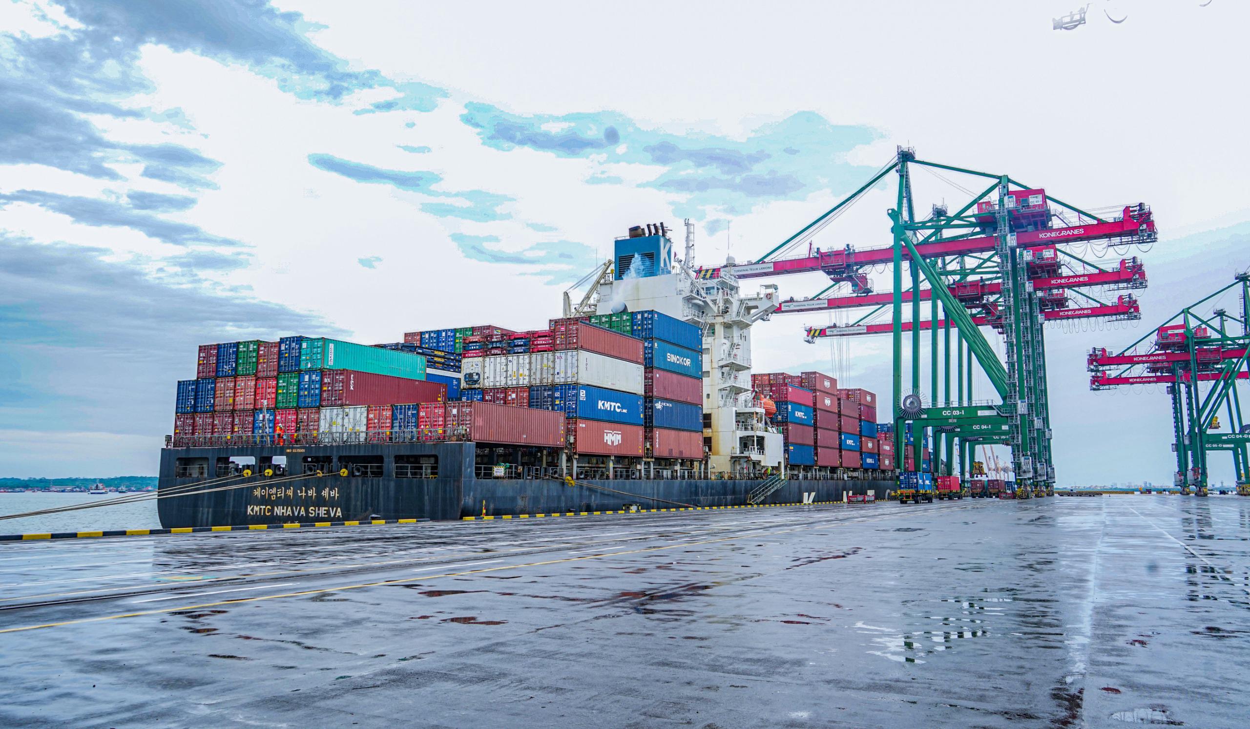 Strategi Terminal Teluk Lamong Pastikan Kelancaran Arus Barang saat Lebaran 2025