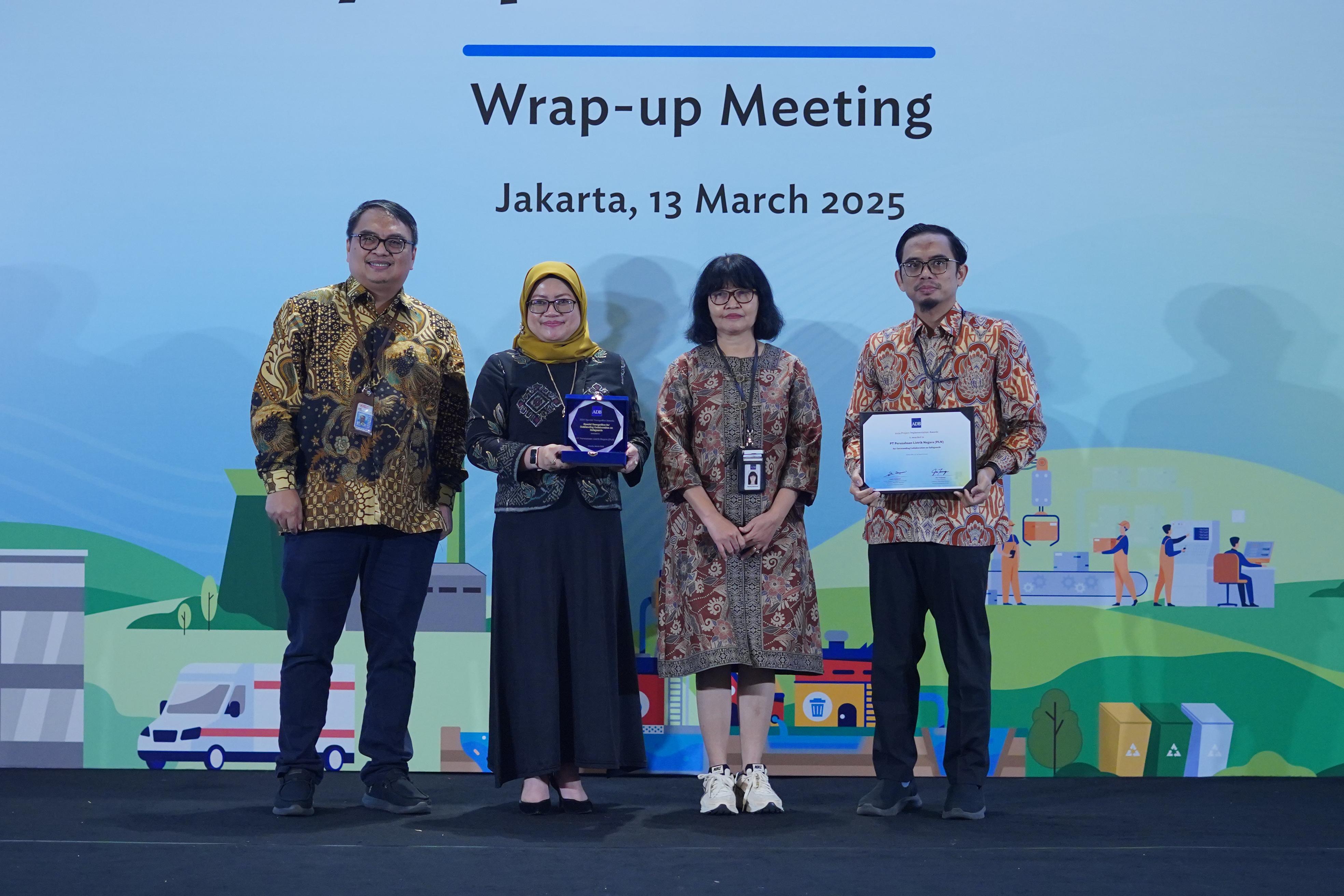 PLN Terima Penghargaan ADB atas Implementasi Safeguards Proyek Ketenagalistrikan